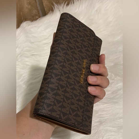 Michael Kors Medium Mirella with Wallet - Picture 9 of 11